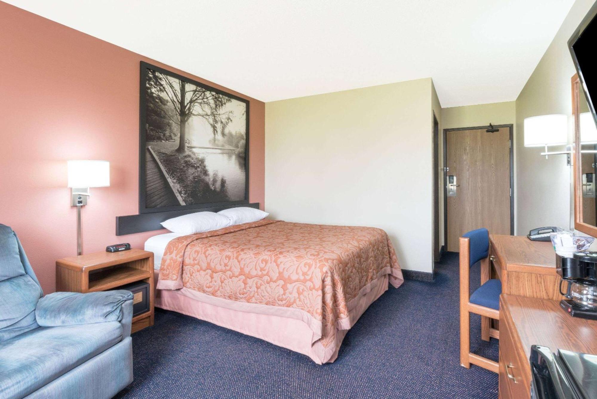 Super 8 By Wyndham Perham Hotel Eksteriør billede